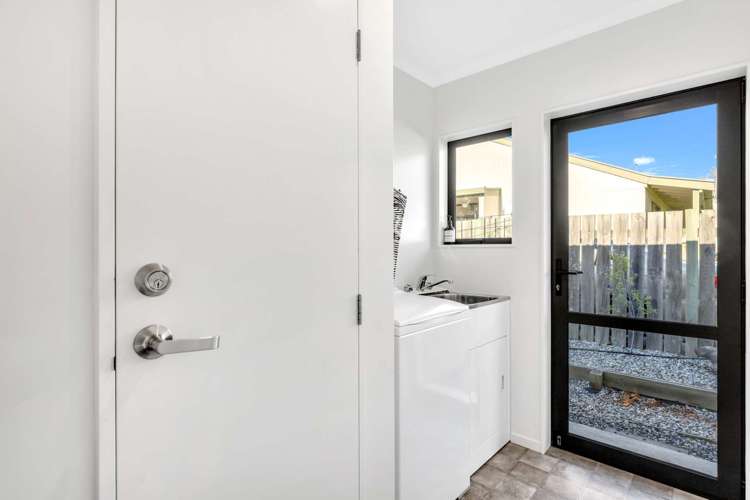 100 Barry Avenue Cromwell_18