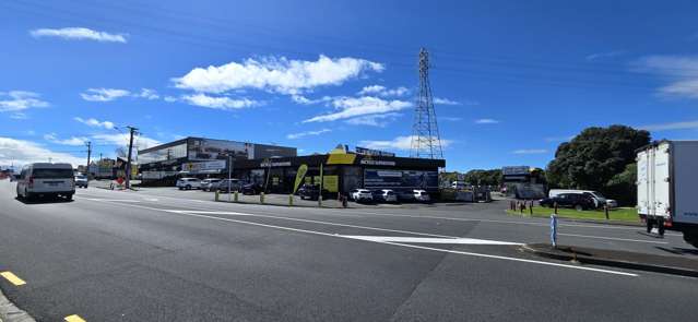 72 Barrys Point Road Takapuna_1
