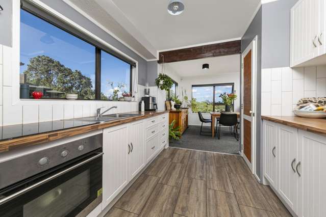 38B Birkdale Road Birkdale_3