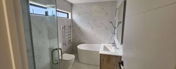 70A Portage Road New Lynn_7