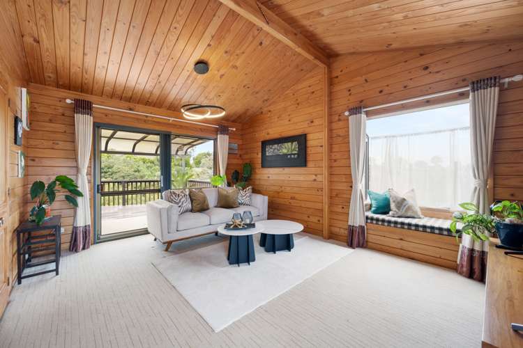 12 Channing Crescent Botany Downs_13