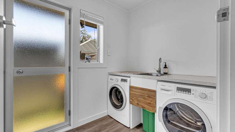 32 Bentley Street Russley_10