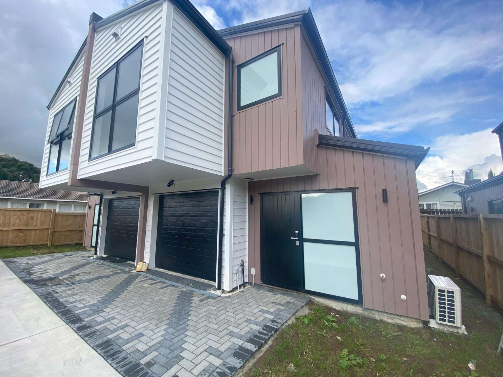 2/67 Beeston Crescent 10686_0