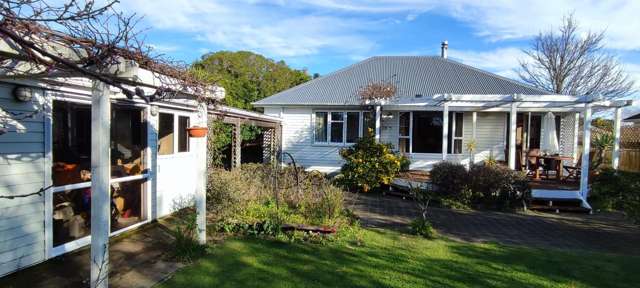 Character Three Bedroom plus Office Home in The Wood
