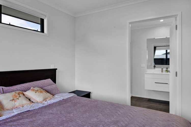 34 Honeyfield Drive Whalers Gate_28