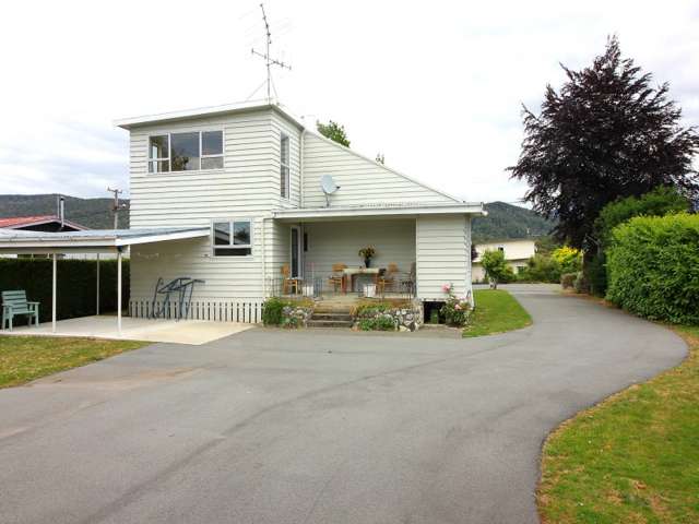 23 Home Street Manapouri_2