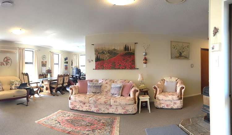 17 Pine Tree Road Kaniere_3