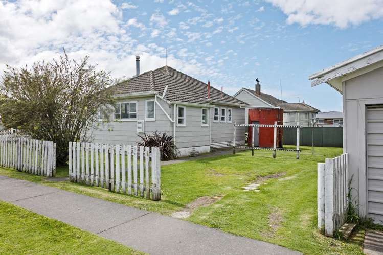 586 Gladstone Road Te Hapara_14