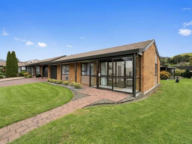 Two Bedroom Home in a Peaceful Over 65s Retirement Village