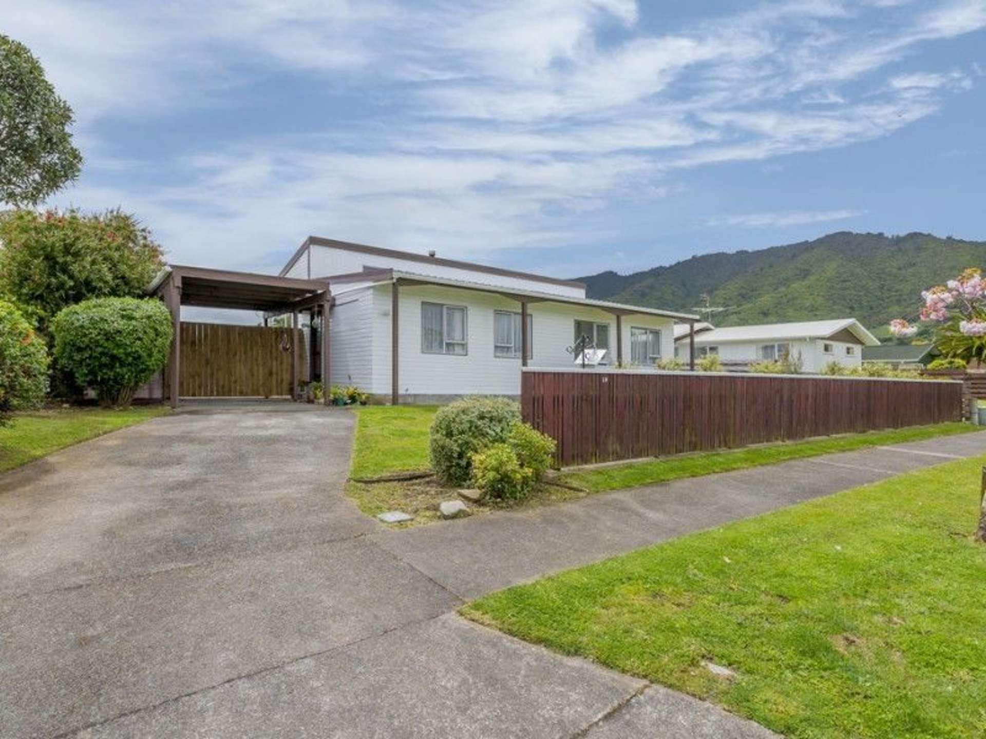 19 Sylvan Avenue Waikanae_0