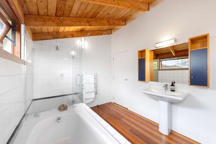 15a Saint Andrews Road Epsom_17