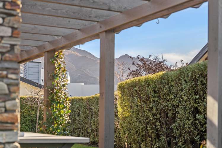 11B Little Oak Common Wanaka_18