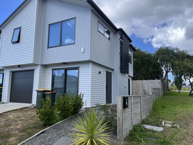 1/149 Tirimoana Rd Te Atatu Peninsula_1