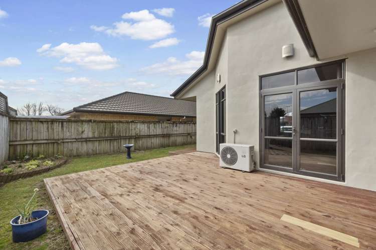 14 Thistlewood Avenue Hamilton East_14