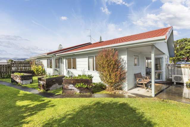 Single-Level Living in a Super Handy Location