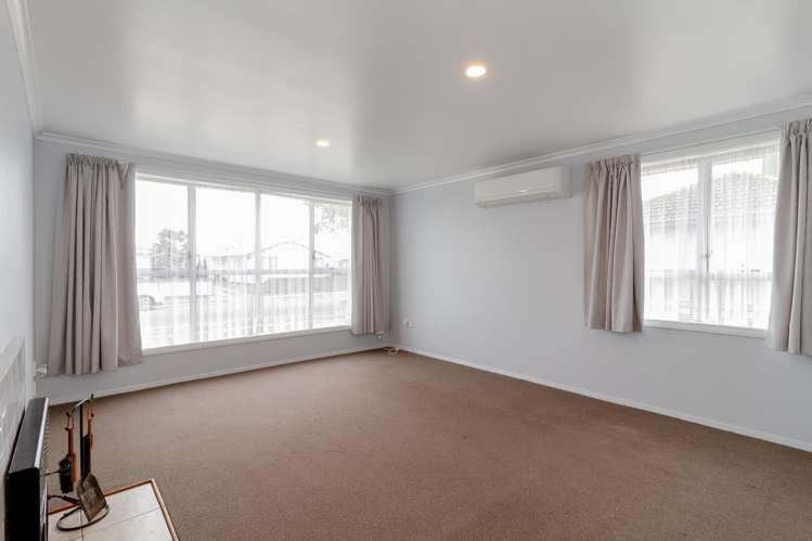 9 McLaren Crescent Onekawa_6