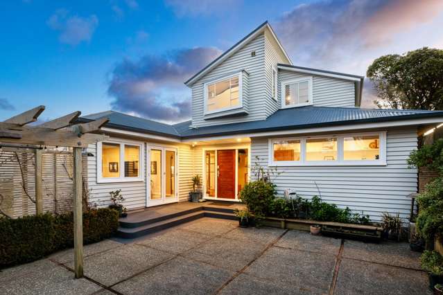 Family Living with Views, Versatility & Style