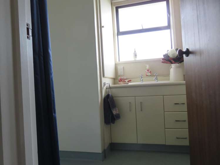 4/207 King Street Temuka_9