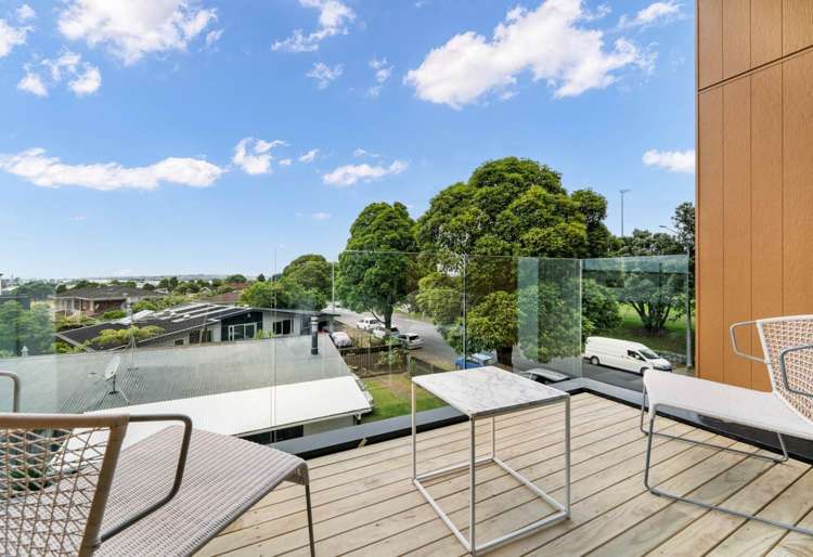 70B Merton Road St Johns_13