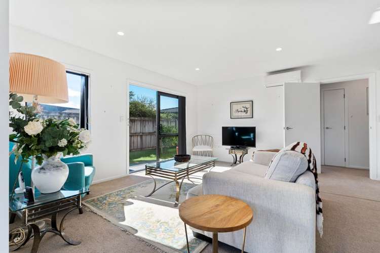54 Ashmore Park Carterton_7