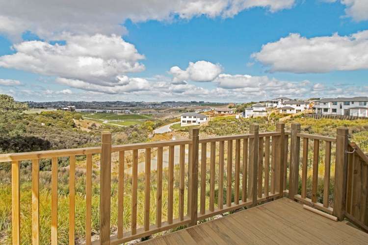 16 Ascension Crescent Orewa_12