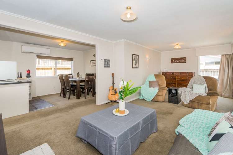 2/5 Gazelle Avenue Beach Haven_3