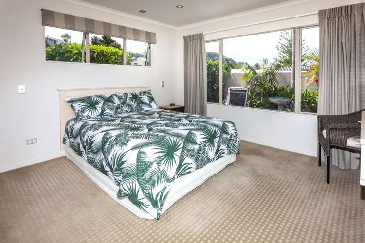 221 Onemana Drive Onemana_21