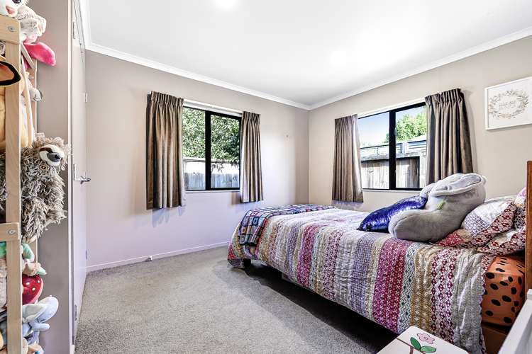 7 Roderick Place Rototuna_8