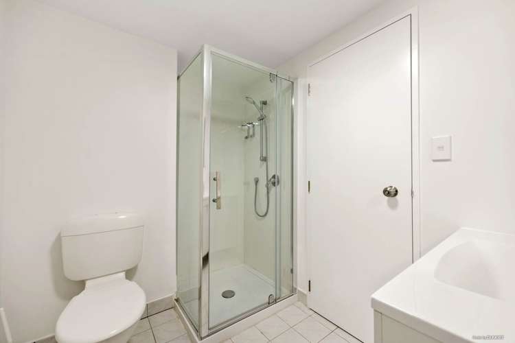 16A/3 Whitaker Place City Centre_6