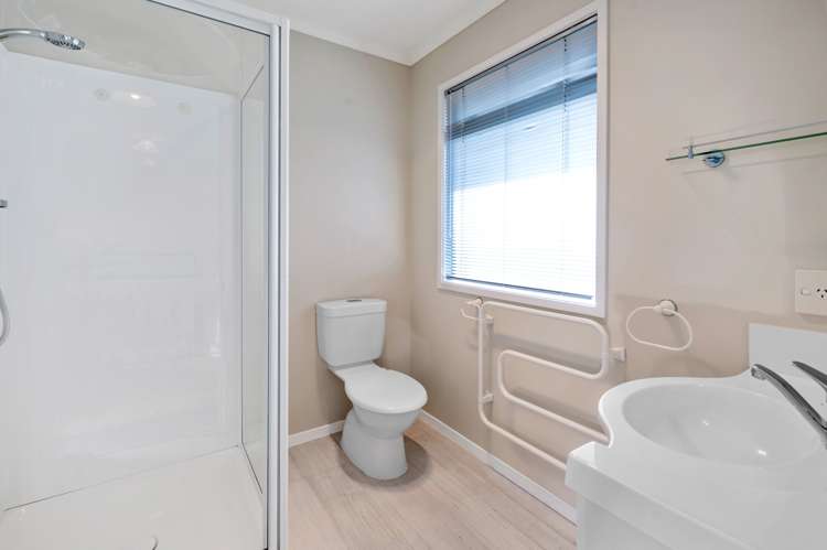 14 Lakemere Way Kinloch_9