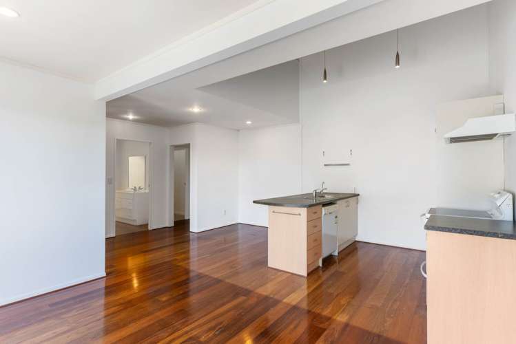 11/11 Freeman Way Manukau_13