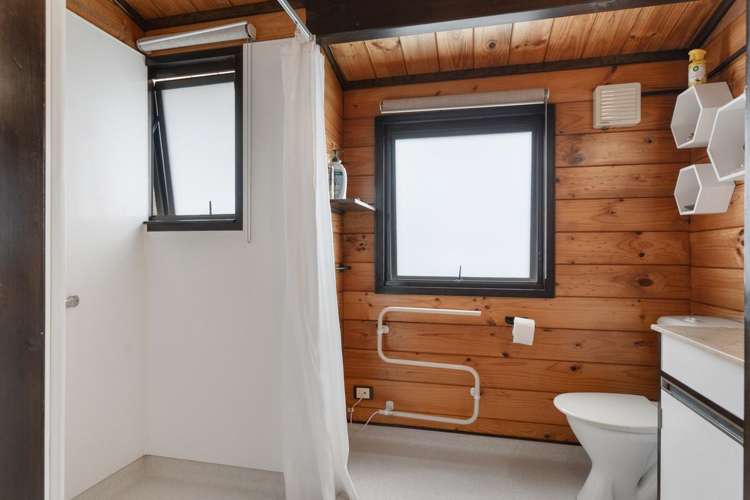 7 Deller Drive Carterton_14