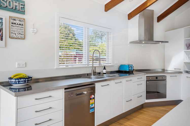 28 Raymond Terrace Northcote_2