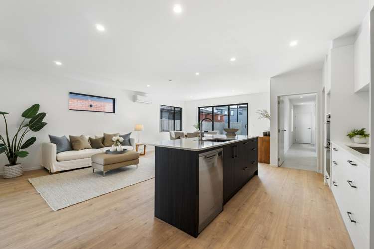 121 Waituarua Drive_5