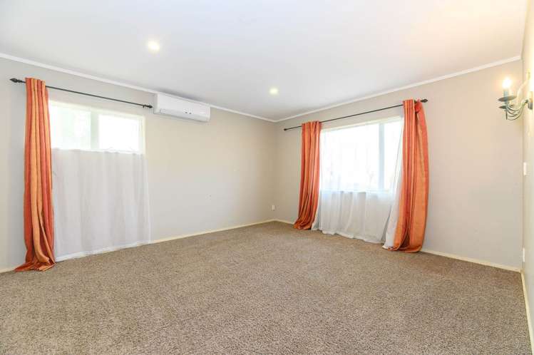 23 Goldfinch Rise Unsworth Heights_12