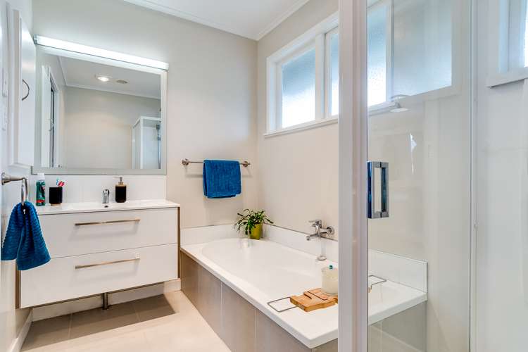 221 Tudor Avenue Mayfair_10