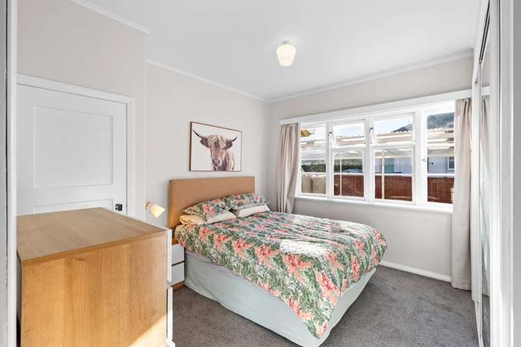 79 Savage Crescent West End_17