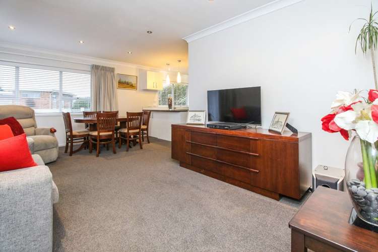 1/16 Eyre Street Henderson_9