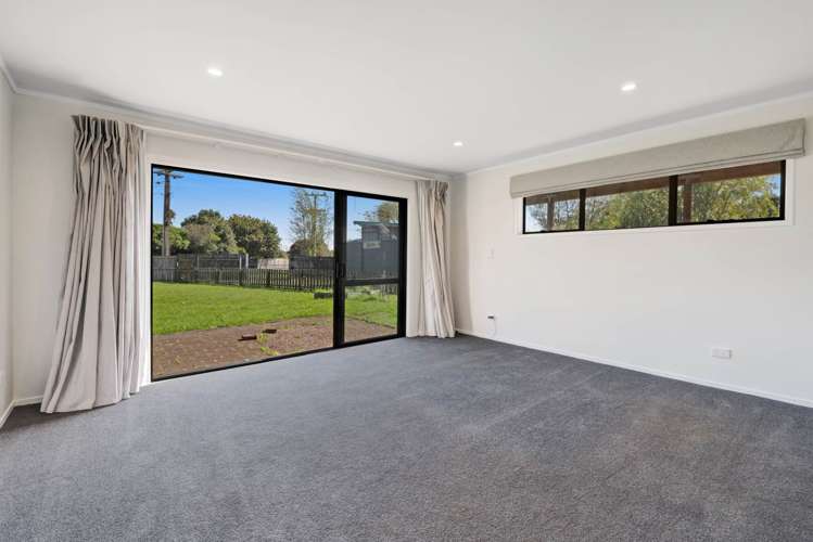 29 Parakai Avenue Parakai_17