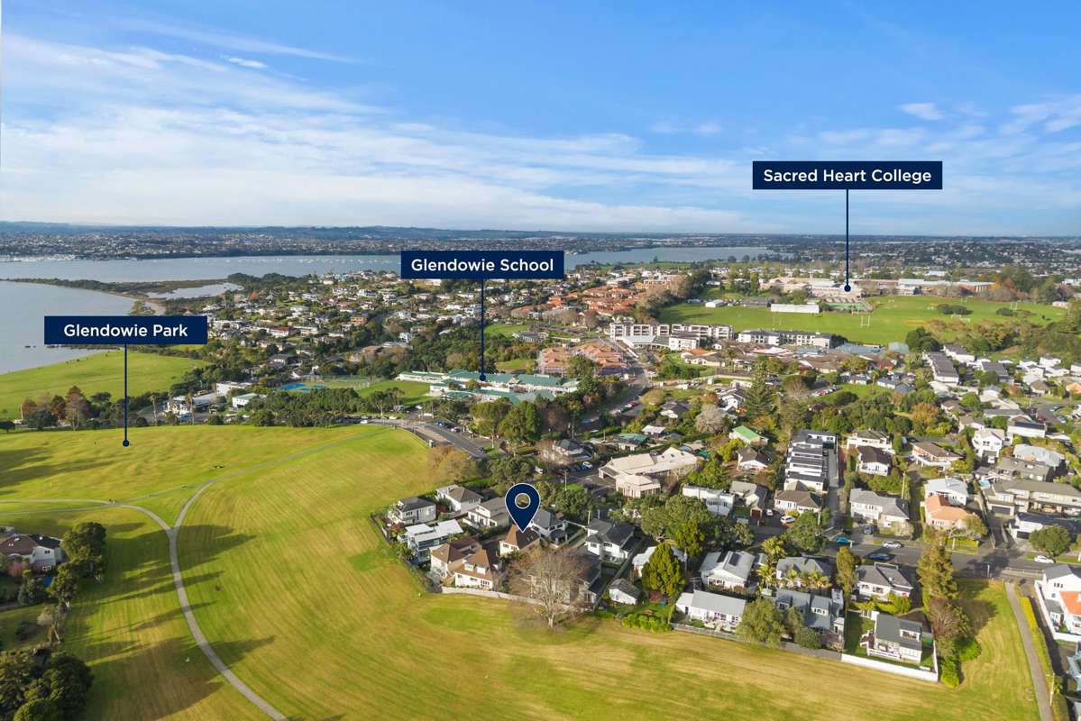 2/142 Riddell Road_2