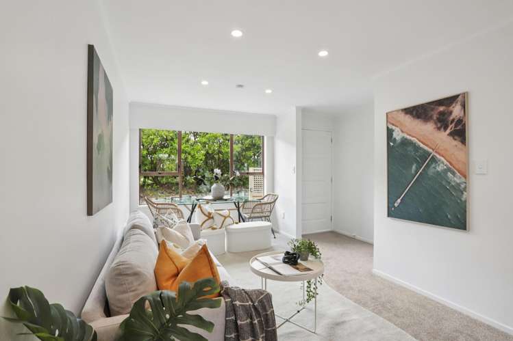 2/100 Royal Road Massey_5