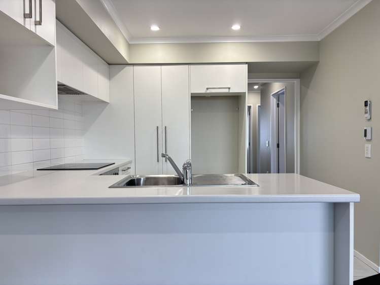 8/43 Waltham Road Sydenham_2