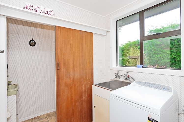 18 Black Road Otatara_16