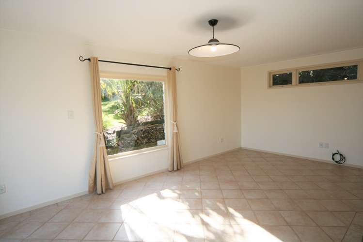 271 School Road Waimauku_5