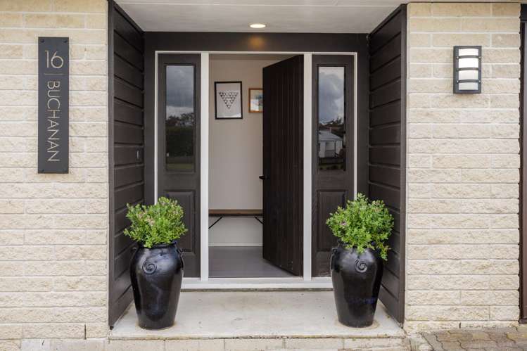 16 Buchanan Street_1