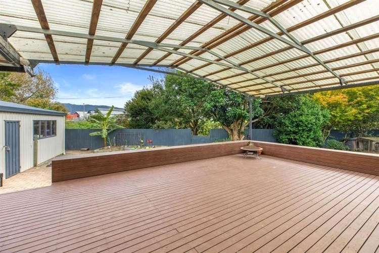 12 Conifer Place 11555_1