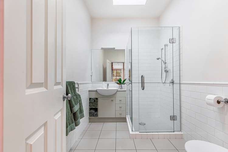 3/36 Victoria Road Devonport_13