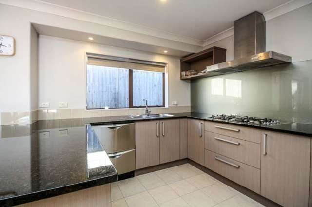 34 Amaretto Avenue Flat Bush_2