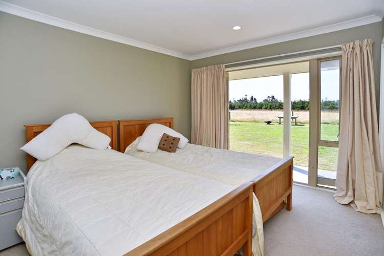 2573 South Eyre Road West Eyreton_9