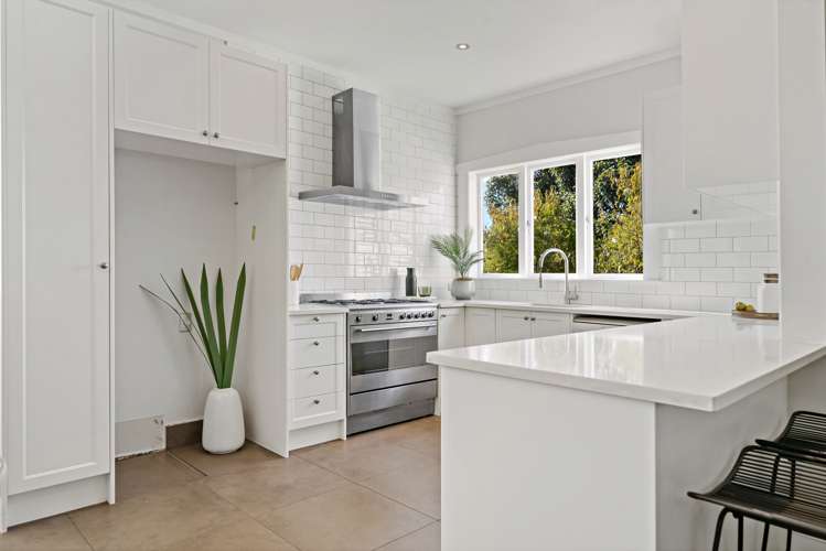 7 Selkirk Road Mount Albert_9